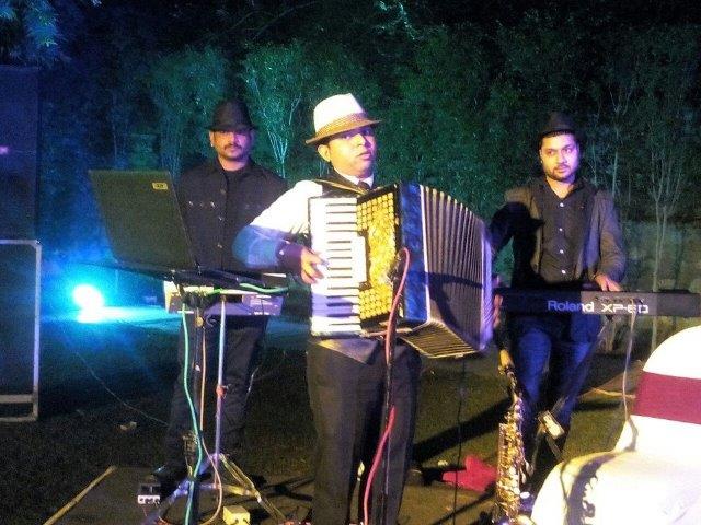 indian accordion player vasai-virar