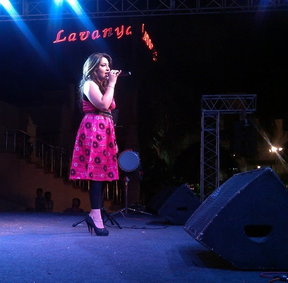 female singer vasai-virar